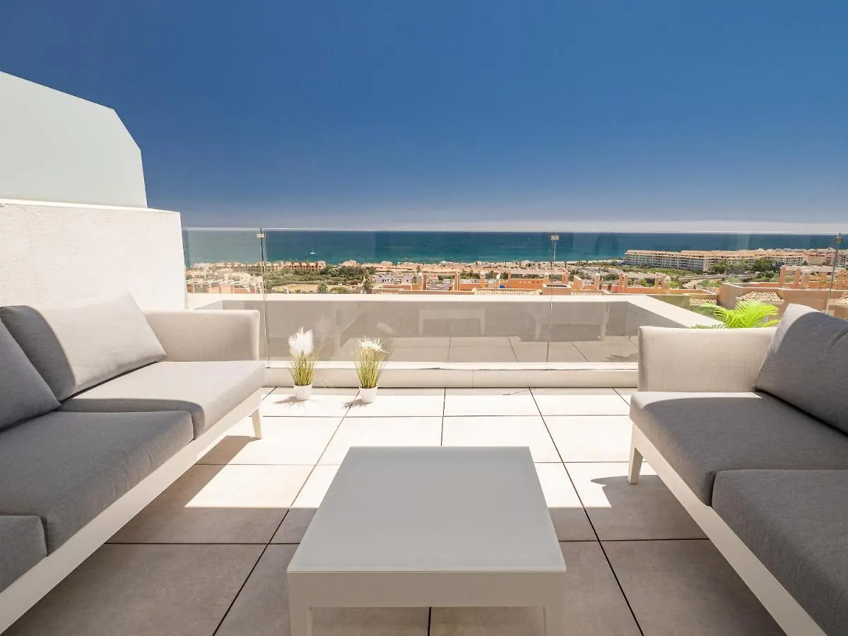 Апартаменты Luxury New Modern Penthouse With Golf And Sea Views - Via Celere 2390 Касарес
