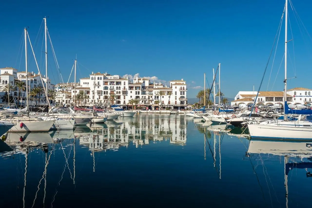 Апартаменты Luxury New Modern Penthouse With Golf And Sea Views - Via Celere 2390 Касарес